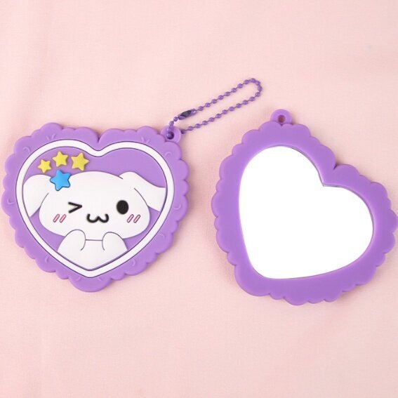 Sanrio portable mirror Portable makeup mirror Cuomo Merodi girl holding  Heart-shaped small mirror
