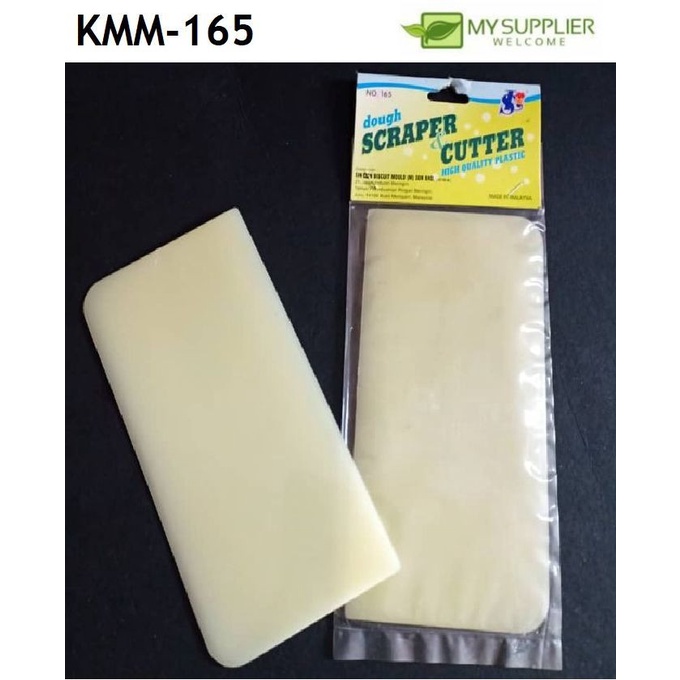 165 Plastic Dought Scraper & Cutter L16cmxW8cm
