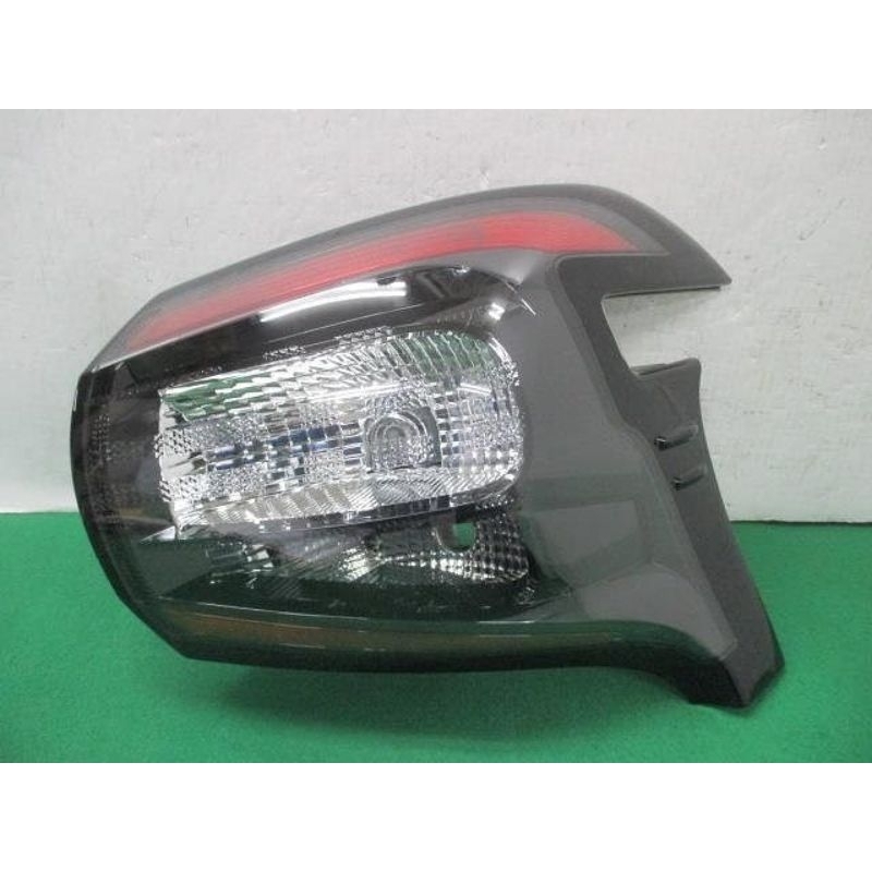 TOYOTA SIENTA NSP170 TAIL LAMP RED